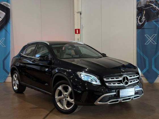 MERCEDES-BENZ GLA 200 1.6 CGI FLEX ADVANCE 7G-DCT MERCEDES-BENZ GLA 200 1.6 CGI FLEX ADVANCE 7G-DCT